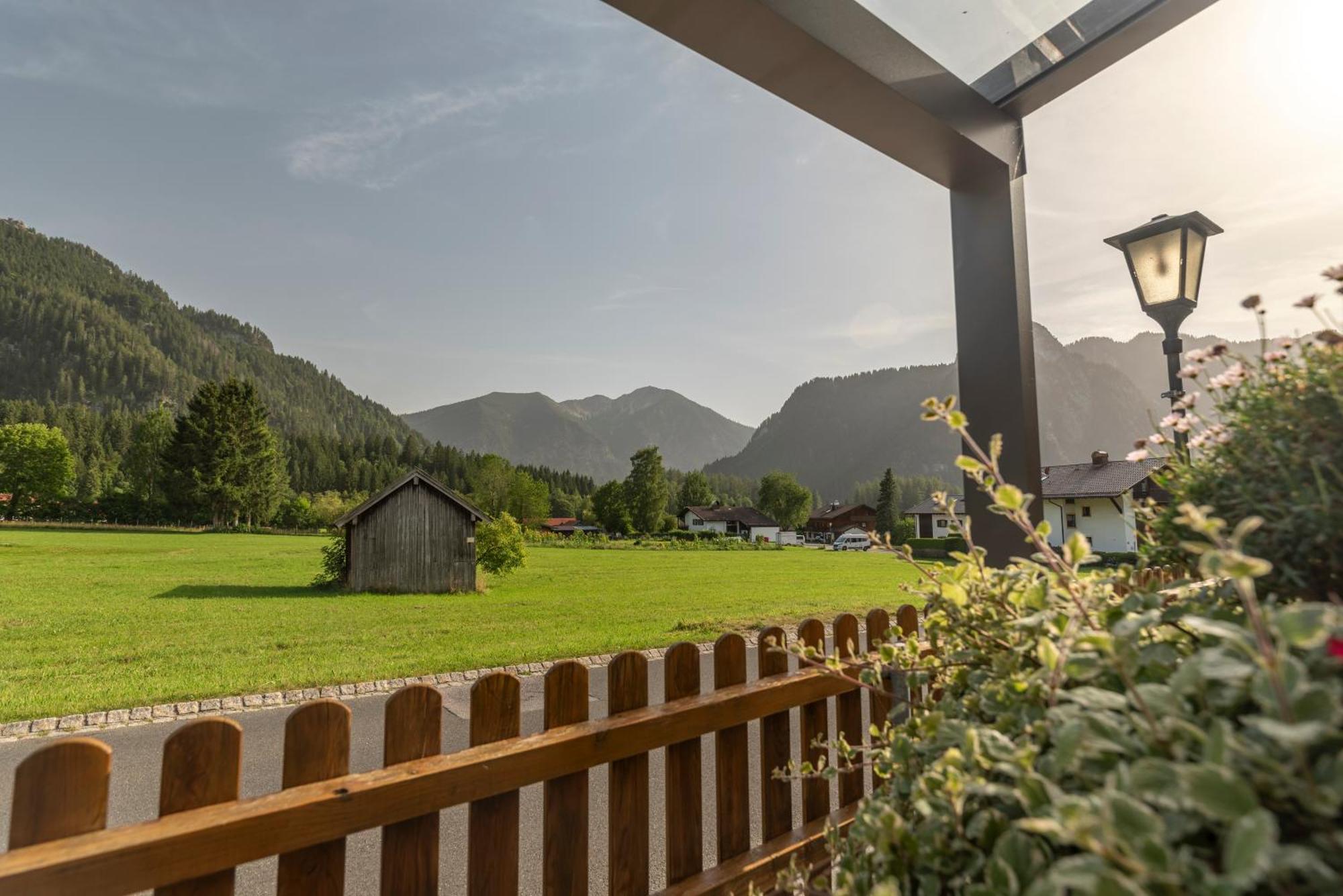 Arnika Garni Hotel Oberammergau Buitenkant foto